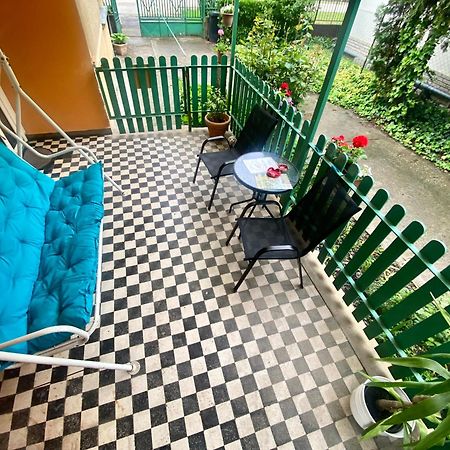 וסס Grany'S Retro Guesthouse Near Budapest Airport מראה חיצוני תמונה