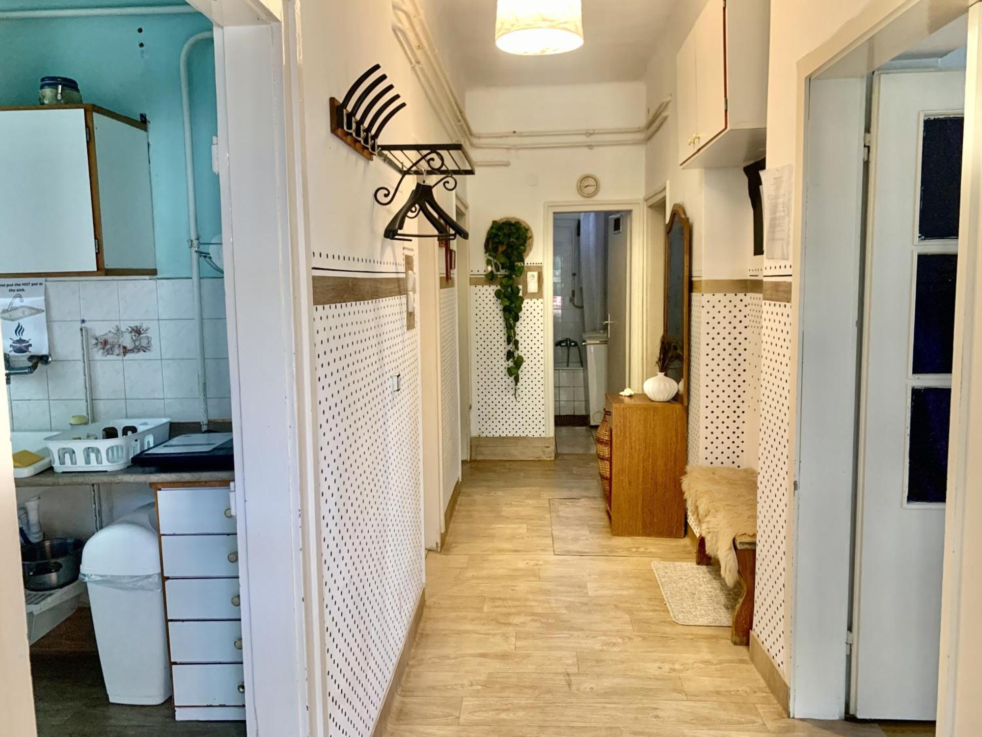 וסס Grany'S Retro Guesthouse Near Budapest Airport מראה חיצוני תמונה